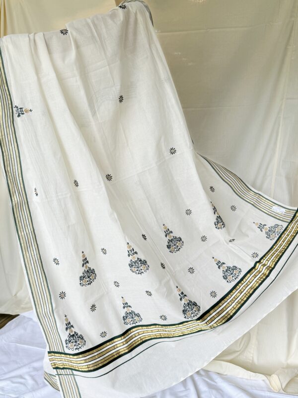 Kerala Saree With Embroidery Work - Image 3